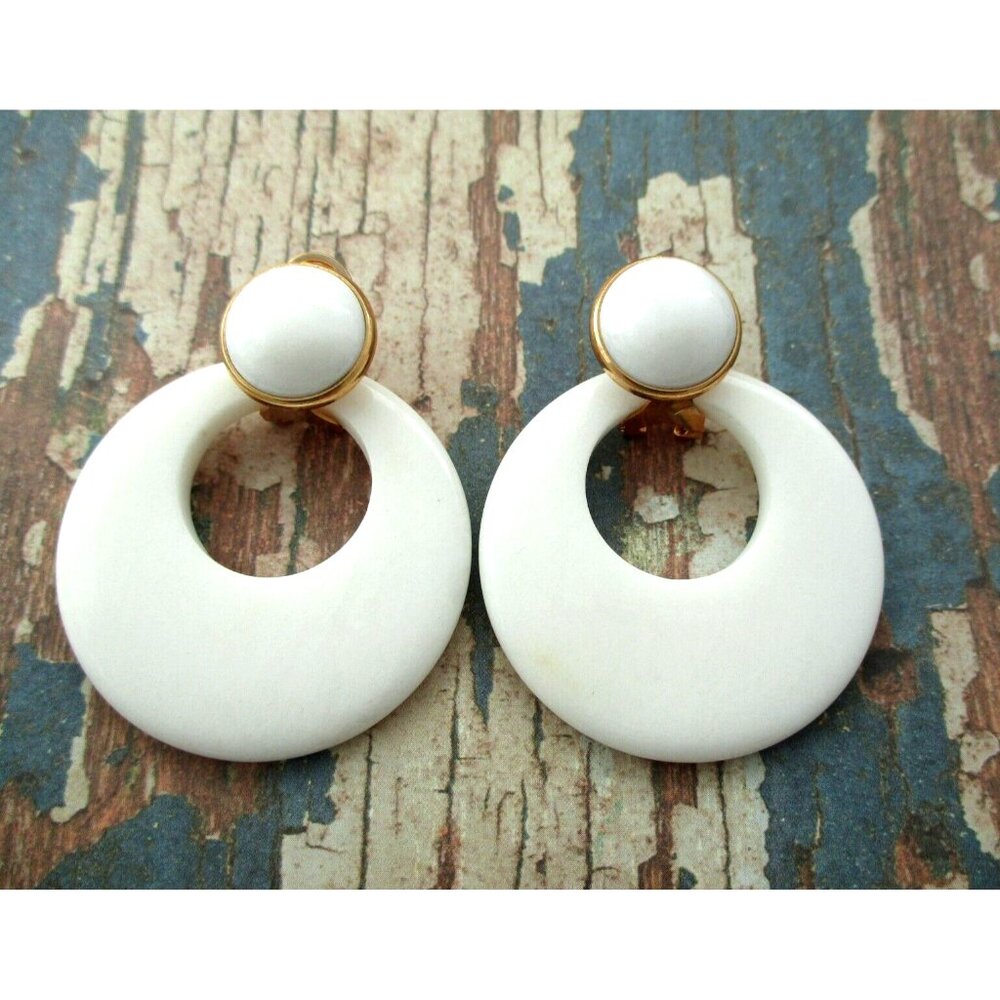 Vtg Big 80's White Round Hoop Agate Stone Door Knocker Earrings  NOS